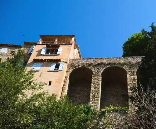 Montbrun les bains village perché