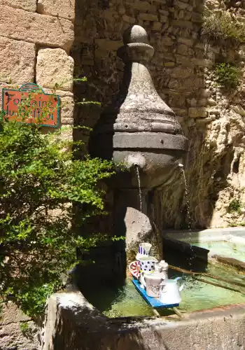 La fontaine de la place du Beffroi