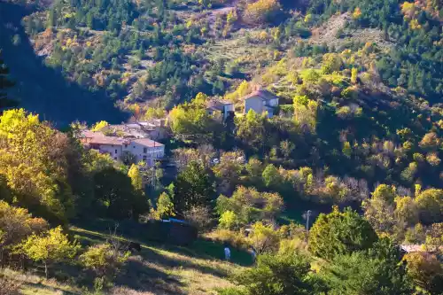 le village d'Éourres