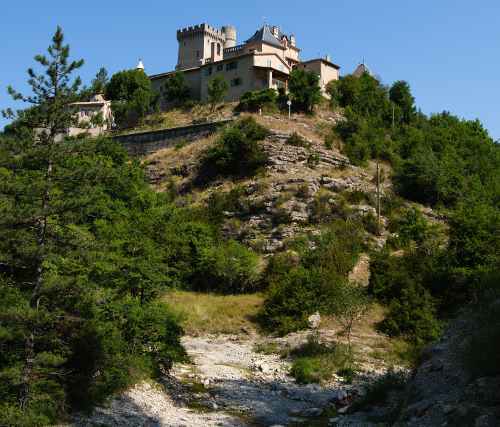 Le toulourenc au pied du château d'Aulan