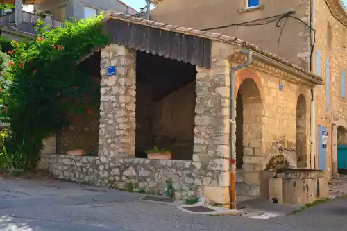 Le lavoir à Savoillans