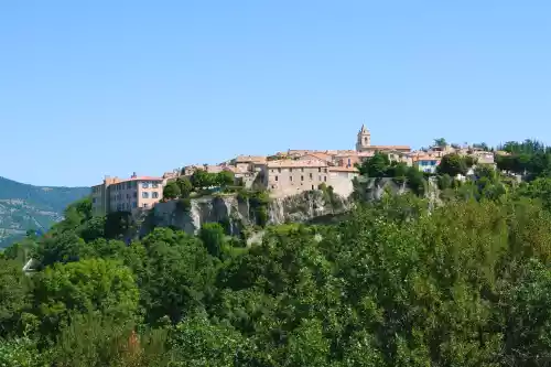 Vue du village de Sault (Vaucluse)